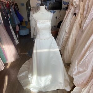 NWT DaVinci Wedding Dress